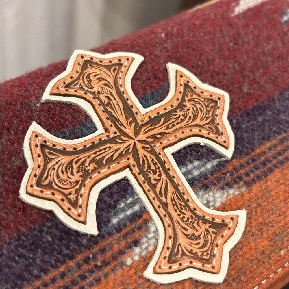 Nocona Embossed Leather Cross Birdie Style Wristlet Southwest Print tri-fold - Picture 2 of 16